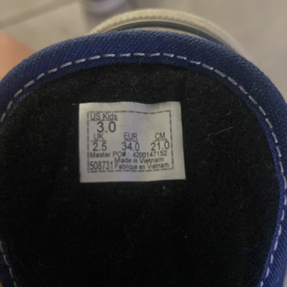 VANS - Picture 7 of 7